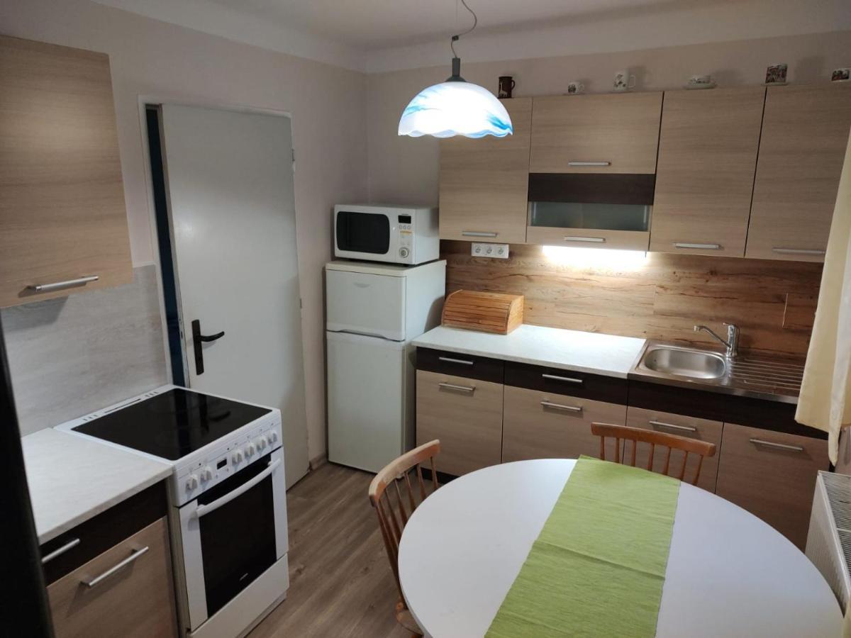 U Letiste Apartment Knezeves  Exterior photo